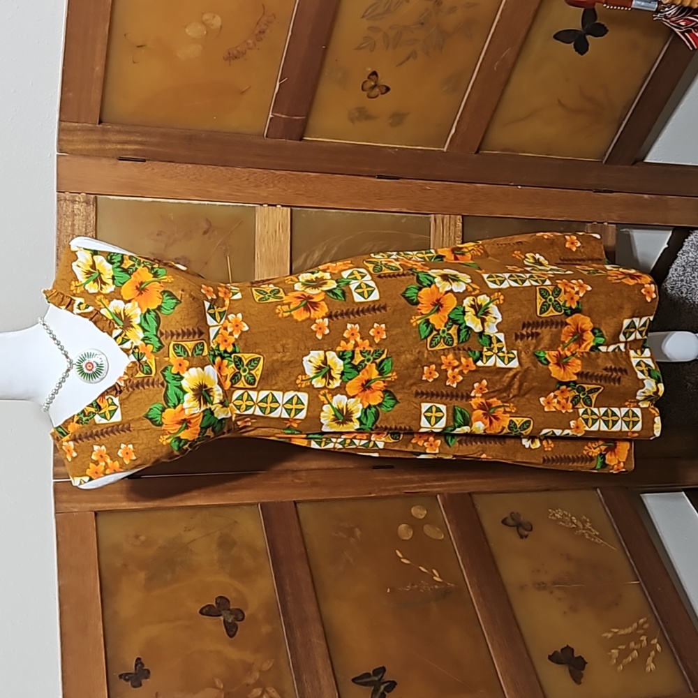Vintage 60’s Hukilau Fashions Hawaiian Dress